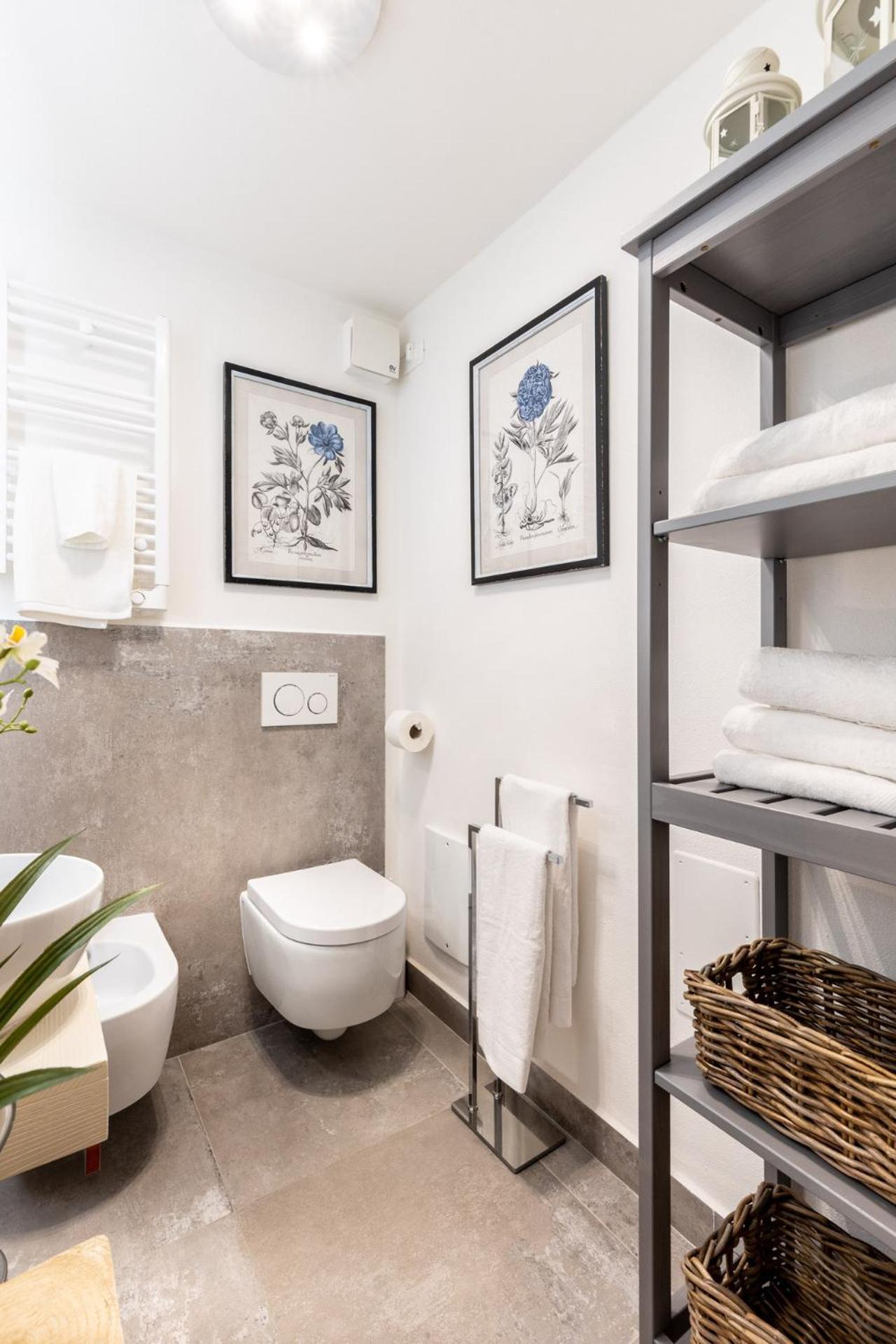 Apartment Casa Colosseum, A Million Dollar's View: The Colosseum. Luxury 1 Bedroom 1 Bathroom *